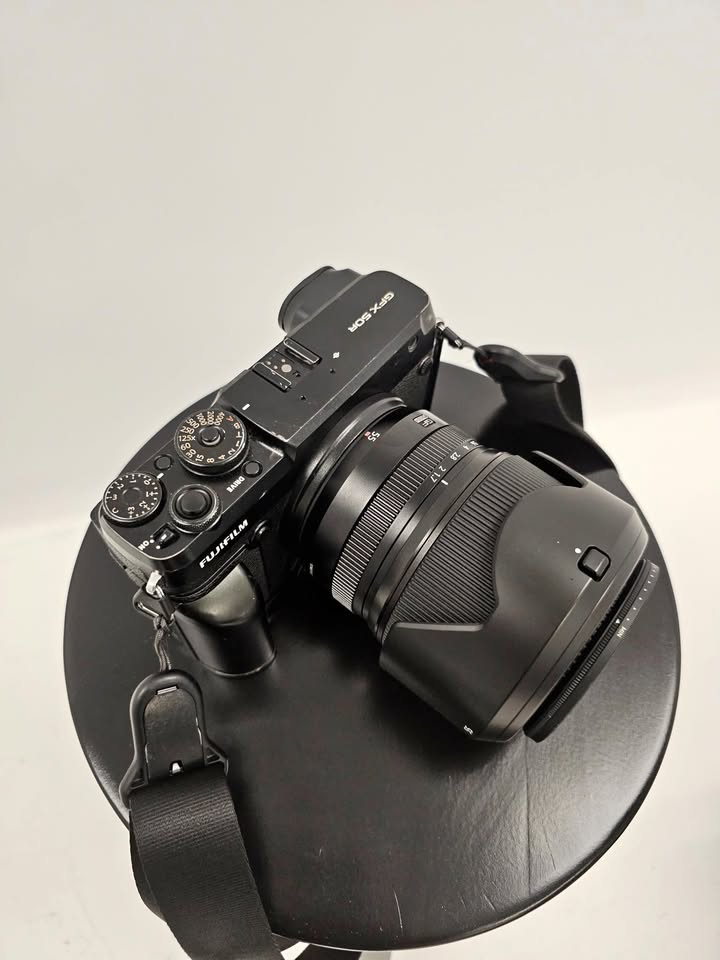 FUJIFILM GFX 50R – Medium Format Body Only