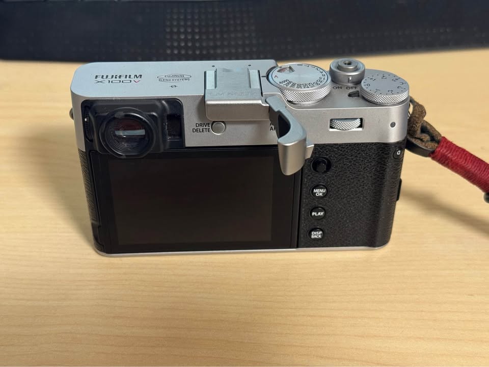 Fujifilm X100V – Silver